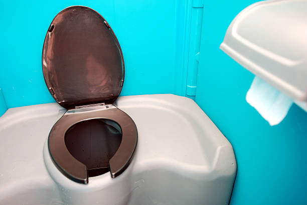 Best Portable restroom trailer rental  in Frankfort, OH