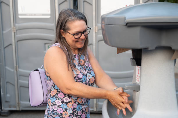 Best Porta potty delivery and setup  in Frankfort, OH